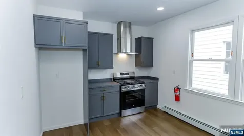 180-182 Ellery Avenue Newark NJ 07106