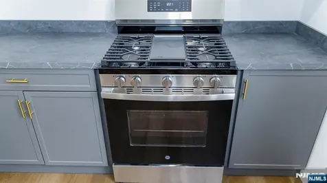 180-182 Ellery Avenue Newark NJ 07106