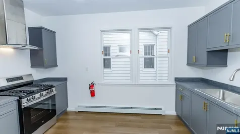 180-182 Ellery Avenue Newark NJ 07106