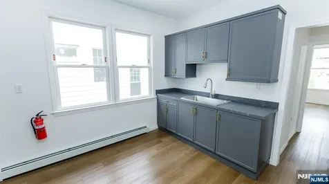 180-182 Ellery Avenue Newark NJ 07106