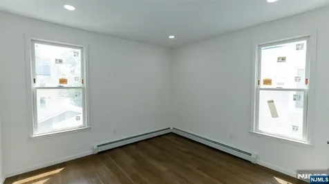 180-182 Ellery Avenue Newark NJ 07106