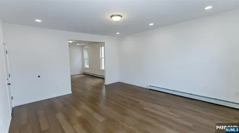 180-182 Ellery Avenue Newark NJ 07106
