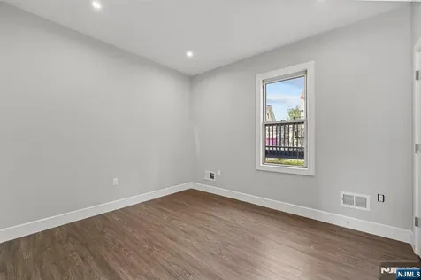 59 Locust Avenue Wallington NJ 07057
