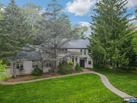 10 Parker Place Old Tappan NJ 07675