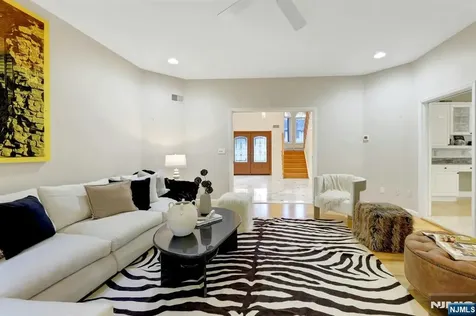 10 Parker Place Old Tappan NJ 07675