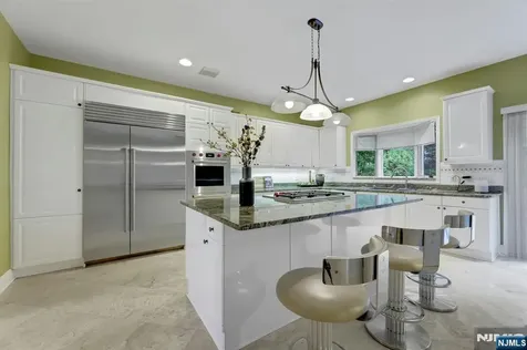 10 Parker Place Old Tappan NJ 07675