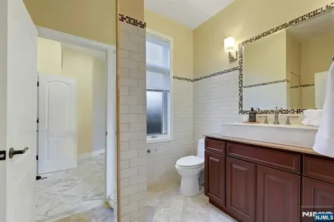 10 Parker Place Old Tappan NJ 07675