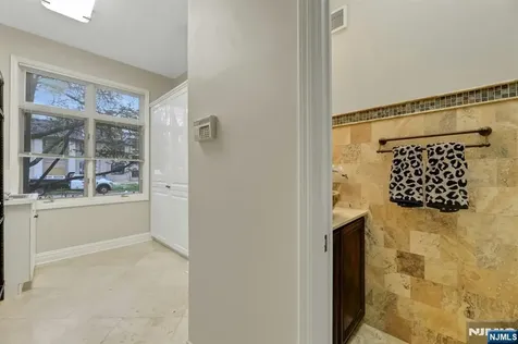 10 Parker Place Old Tappan NJ 07675