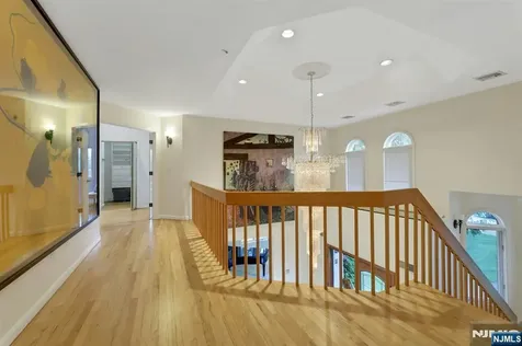 10 Parker Place Old Tappan NJ 07675