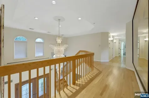 10 Parker Place Old Tappan NJ 07675
