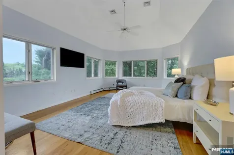 10 Parker Place Old Tappan NJ 07675