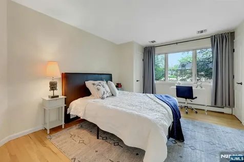 10 Parker Place Old Tappan NJ 07675