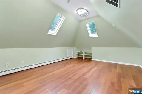 10 Parker Place Old Tappan NJ 07675