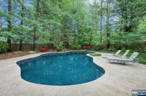 10 Parker Place Old Tappan NJ 07675