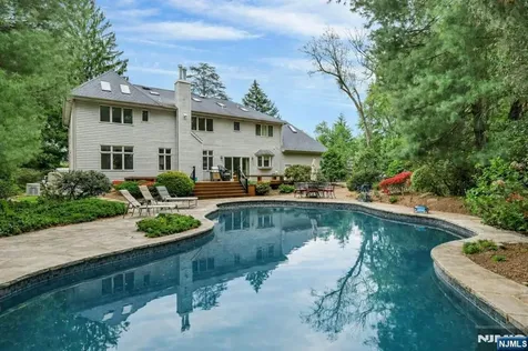 10 Parker Place Old Tappan NJ 07675