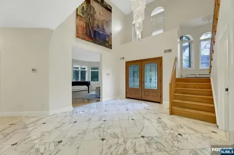 10 Parker Place Old Tappan NJ 07675