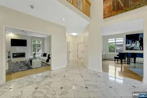 10 Parker Place Old Tappan NJ 07675