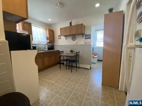 243 Madison Avenue Clifton NJ 07011