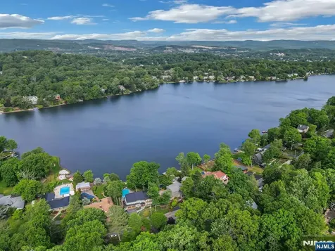 297 E Pines Lake Drive Wayne NJ 07470