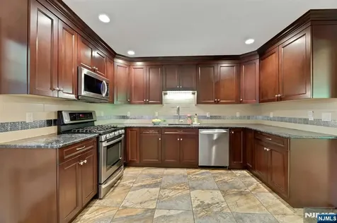 297 E Pines Lake Drive Wayne NJ 07470