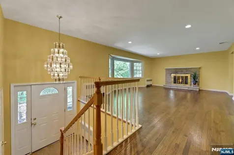 297 E Pines Lake Drive Wayne NJ 07470
