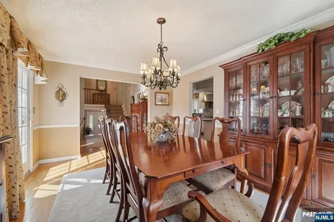15 Ella Lane Wayne NJ 07470
