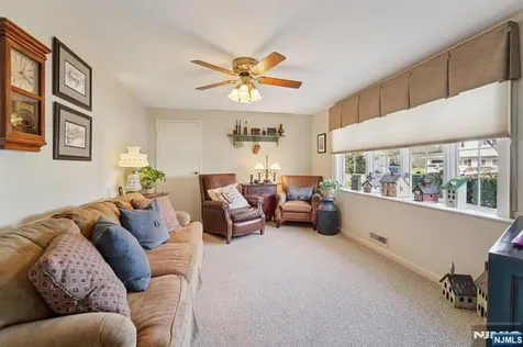 15 Ella Lane Wayne NJ 07470