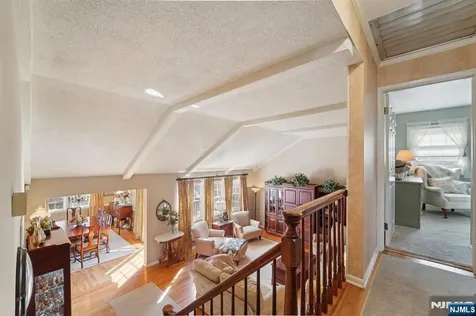 15 Ella Lane Wayne NJ 07470