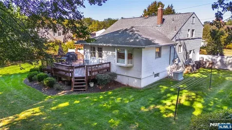 15 Ella Lane Wayne NJ 07470