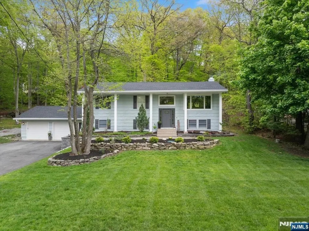 125 Kitchell Lake Drive West Milford NJ 07480