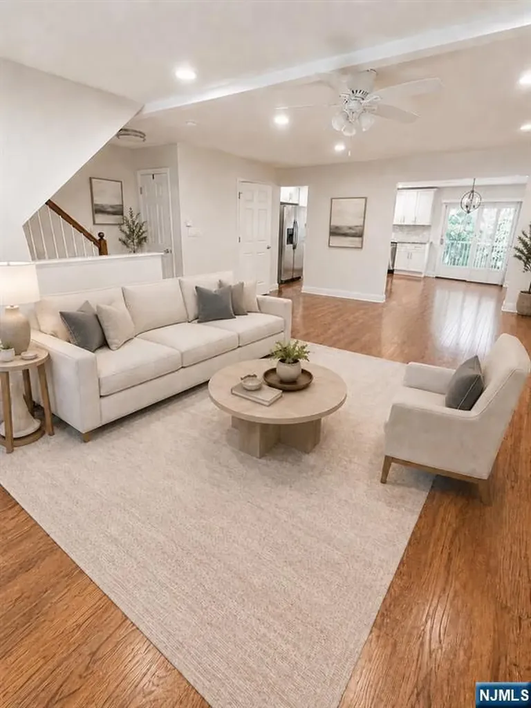 13 Canterbury Lane New Milford NJ 07646
