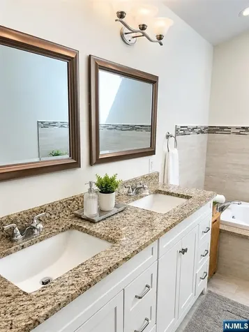 13 Canterbury Lane New Milford NJ 07646