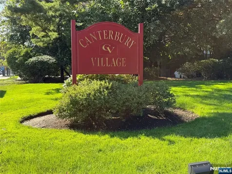13 Canterbury Lane New Milford NJ 07646