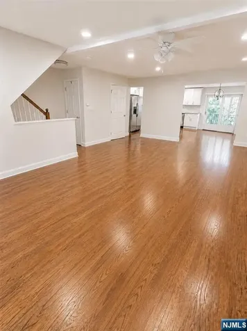 13 Canterbury Lane New Milford NJ 07646