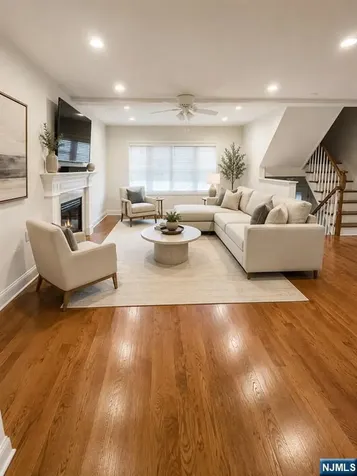 13 Canterbury Lane New Milford NJ 07646