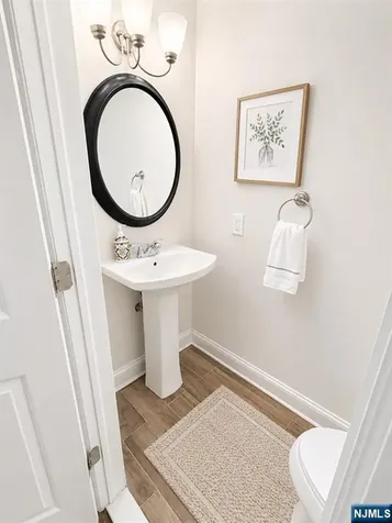 13 Canterbury Lane New Milford NJ 07646