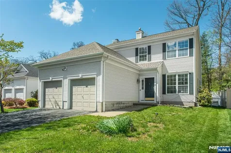 16 Indian Spring Drive Jefferson Township NJ 07438