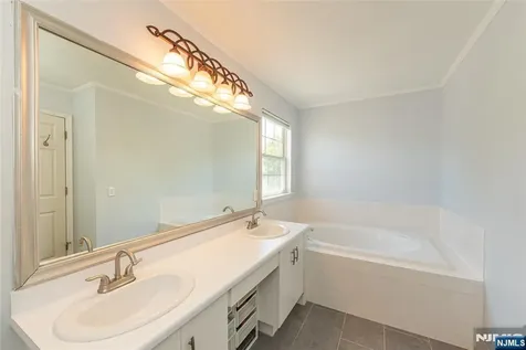 16 Indian Spring Drive Jefferson Township NJ 07438