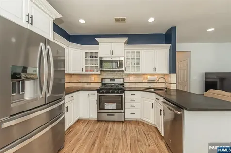 16 Indian Spring Drive Jefferson Township NJ 07438