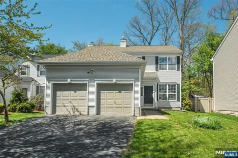 16 Indian Spring Drive Jefferson Township NJ 07438