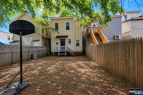 674 24th Street Paterson NJ 07504