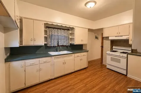 674 24th Street Paterson NJ 07504
