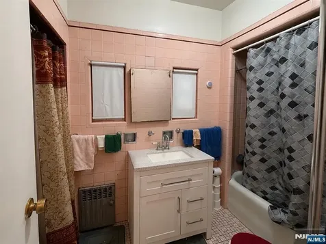 674 24th Street Paterson NJ 07504