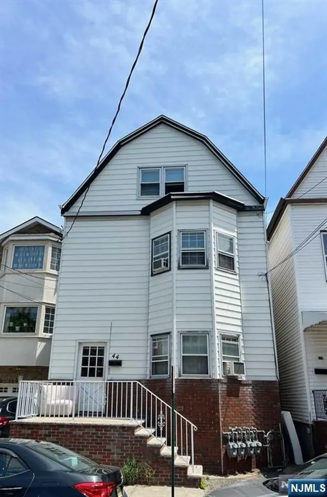 44 Washington Street Harrison NJ 07029