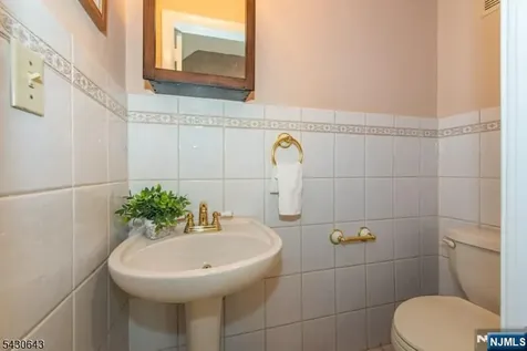 39 Essex Avenue Montclair NJ 07042