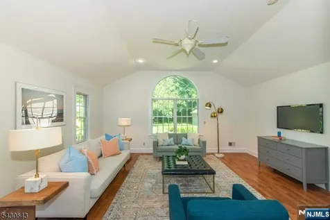 39 Essex Avenue Montclair NJ 07042