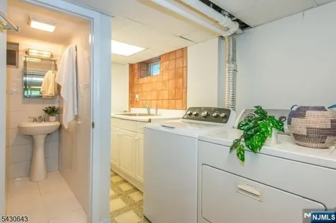 39 Essex Avenue Montclair NJ 07042