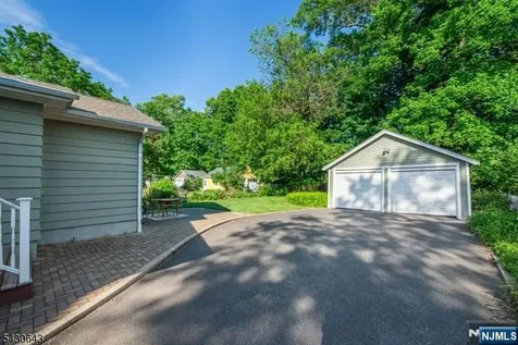 39 Essex Avenue Montclair NJ 07042