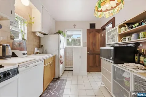 161 South Parkway Clifton NJ 07014