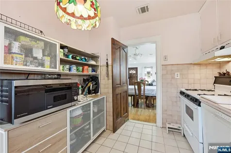 161 South Parkway Clifton NJ 07014